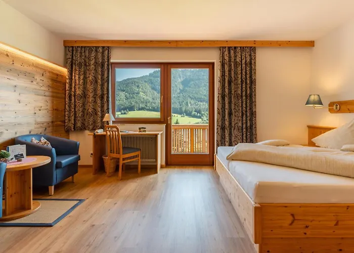 Hotel Wiesenhof, Direkt Am 4*