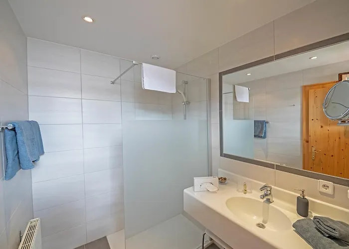 Wiesenhof, Direkt Am